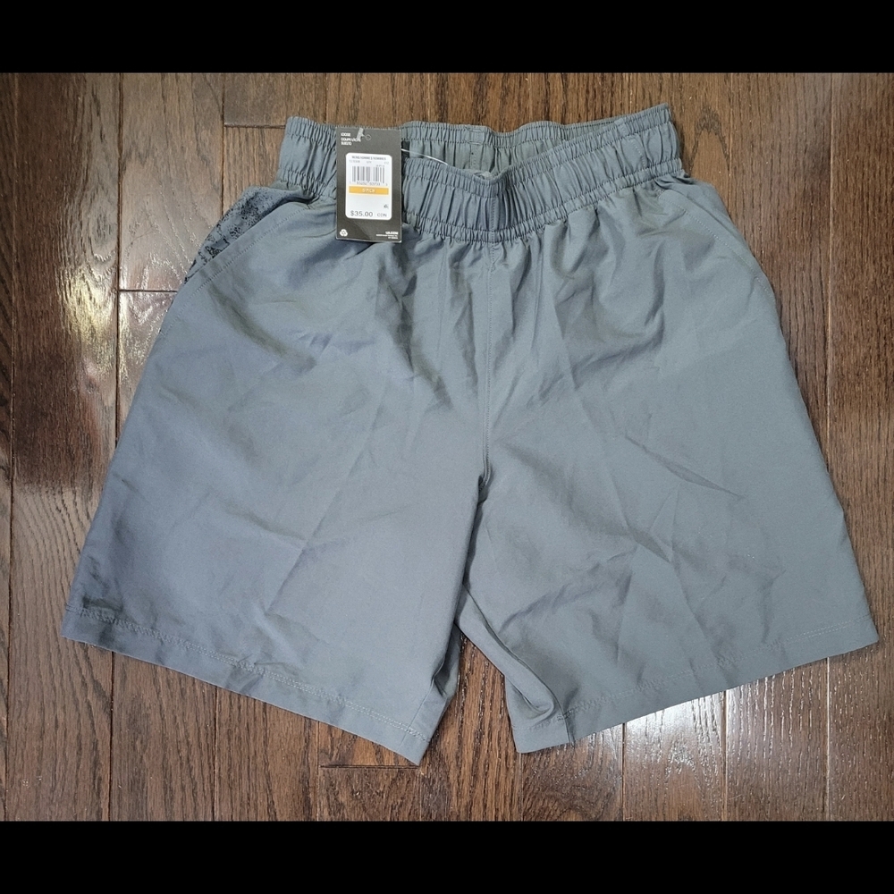 Under Armour Men's Athletic Gray Shorts BNWT